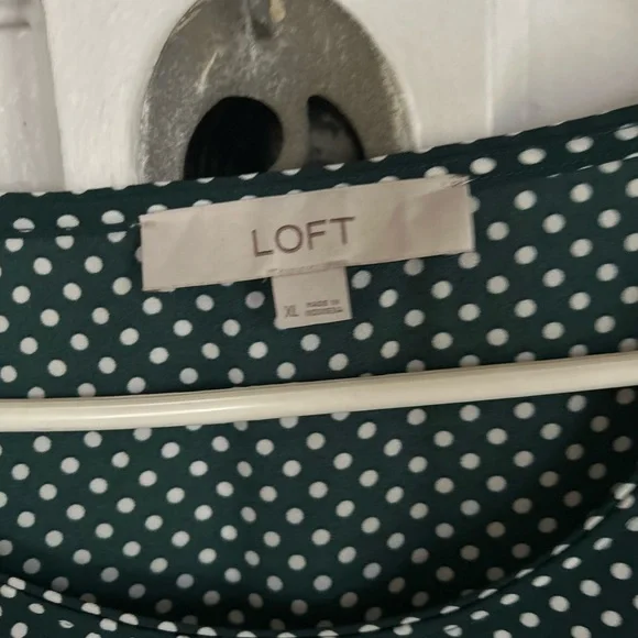 ๐๐ LOFT POLKA DOT BLOUSE๐๐ - Picture 4 of 4